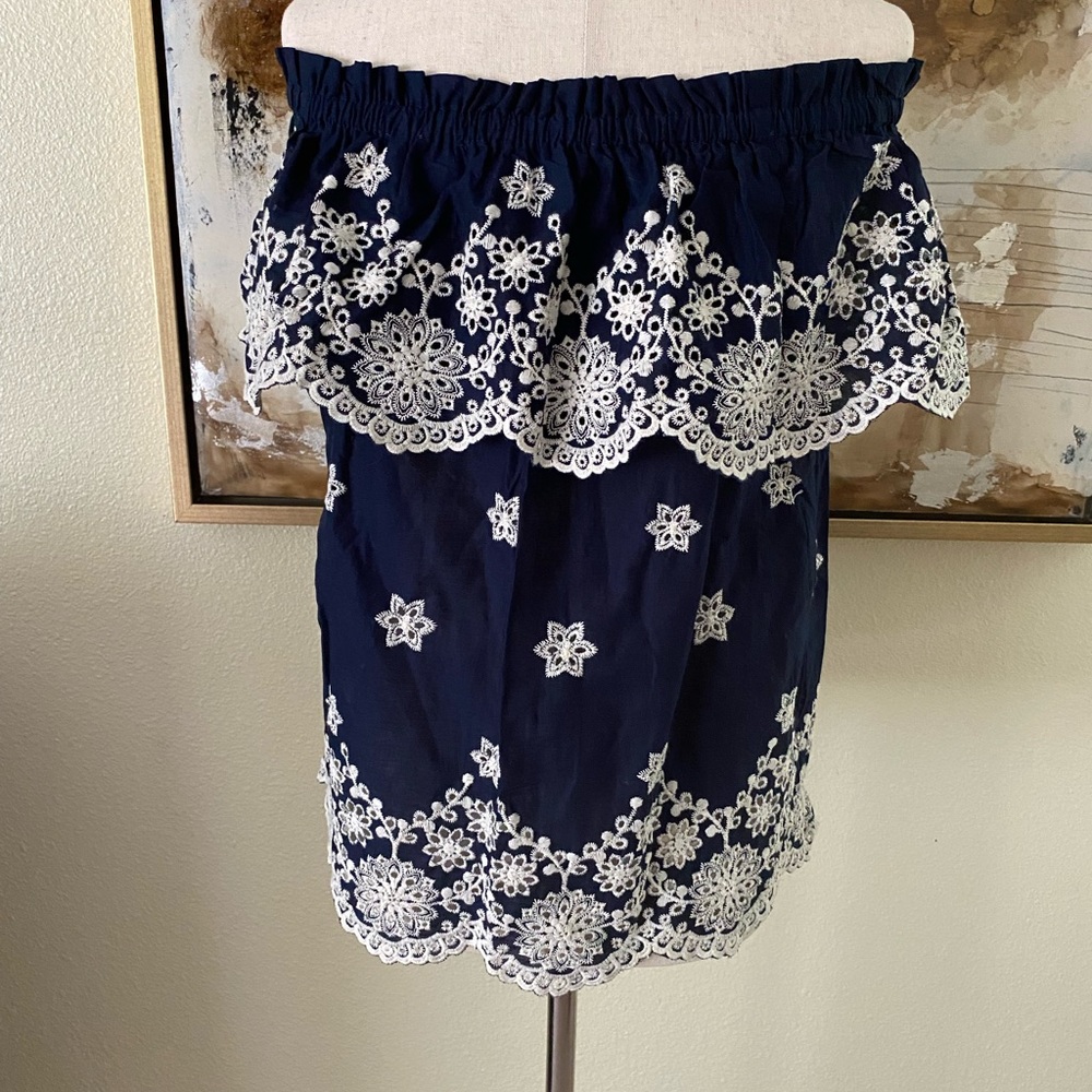 Maurices off or on shoulder shirt size S BNWT